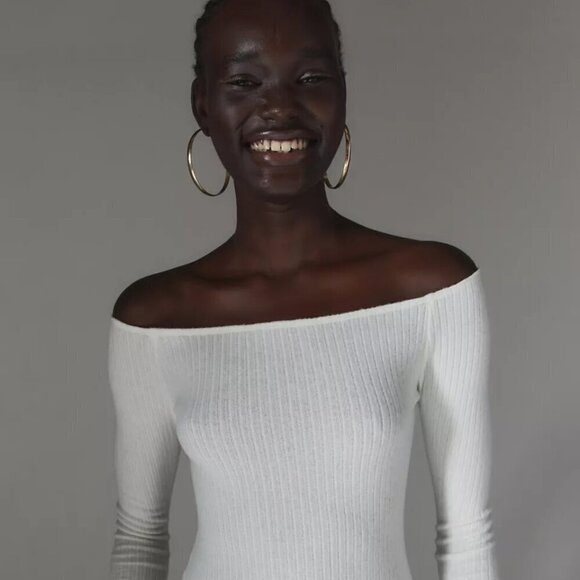 NWT UO Silence + Noise Cookie Cozy Off the Shoulder Cream Knit Midi Dress - Picture 5 of 6